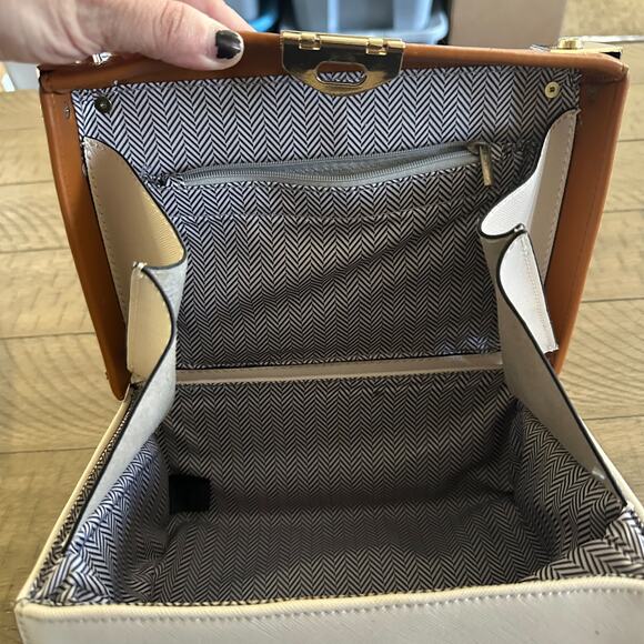 Studded Colorful Flower Embellished Box Satchel Purse Bag NEW - Picture 4 of 6